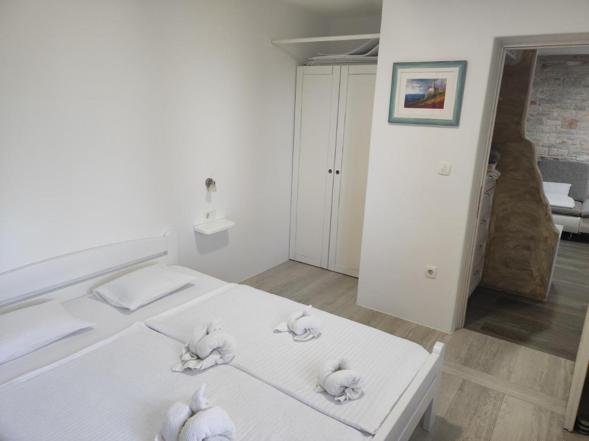 Luxury Apartment Alba With Pool Kanfanar Eksteriør billede